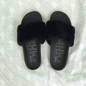 Black Slides. Size 9